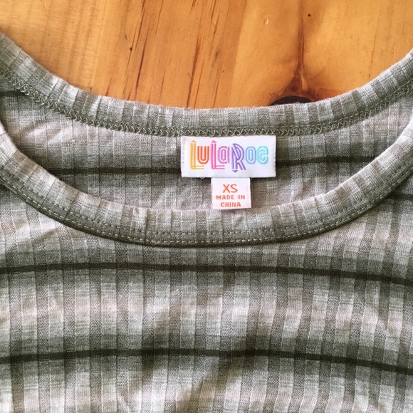 Lularoe Carly Abstract Lines Green - Picture 2 of 4